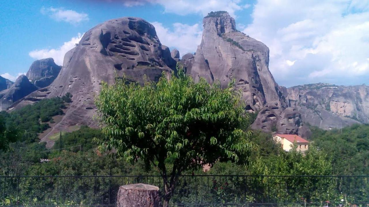 Majestic view Home just under Meteora Unesco Site Kalambaka Exterior foto