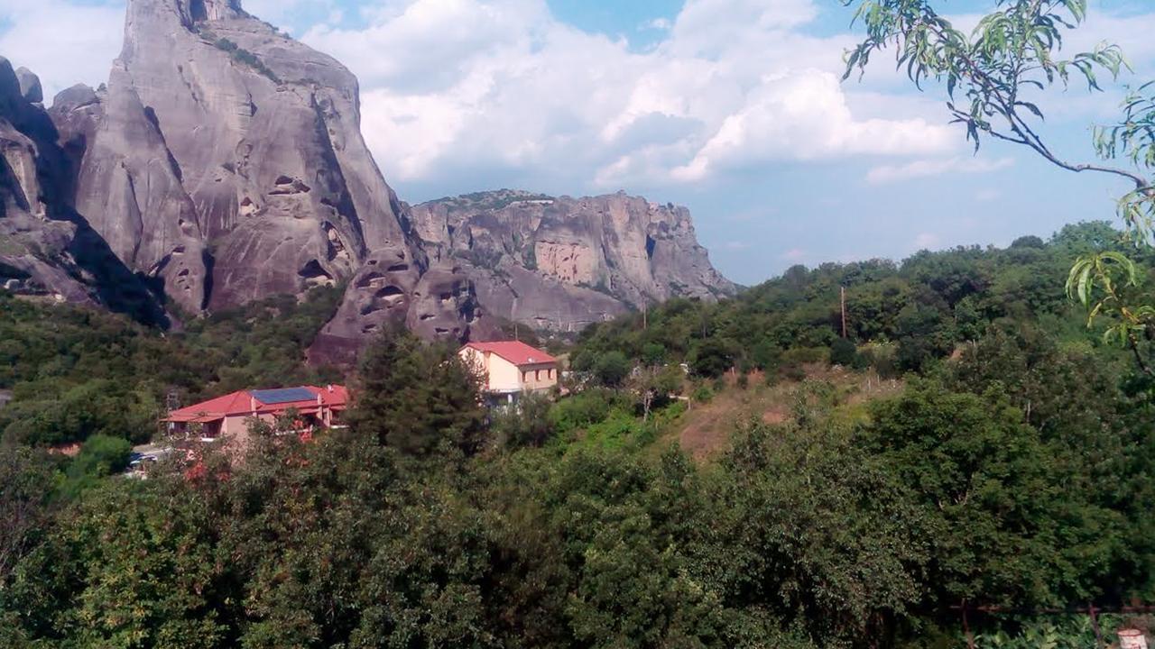 Majestic view Home just under Meteora Unesco Site Kalambaka Exterior foto
